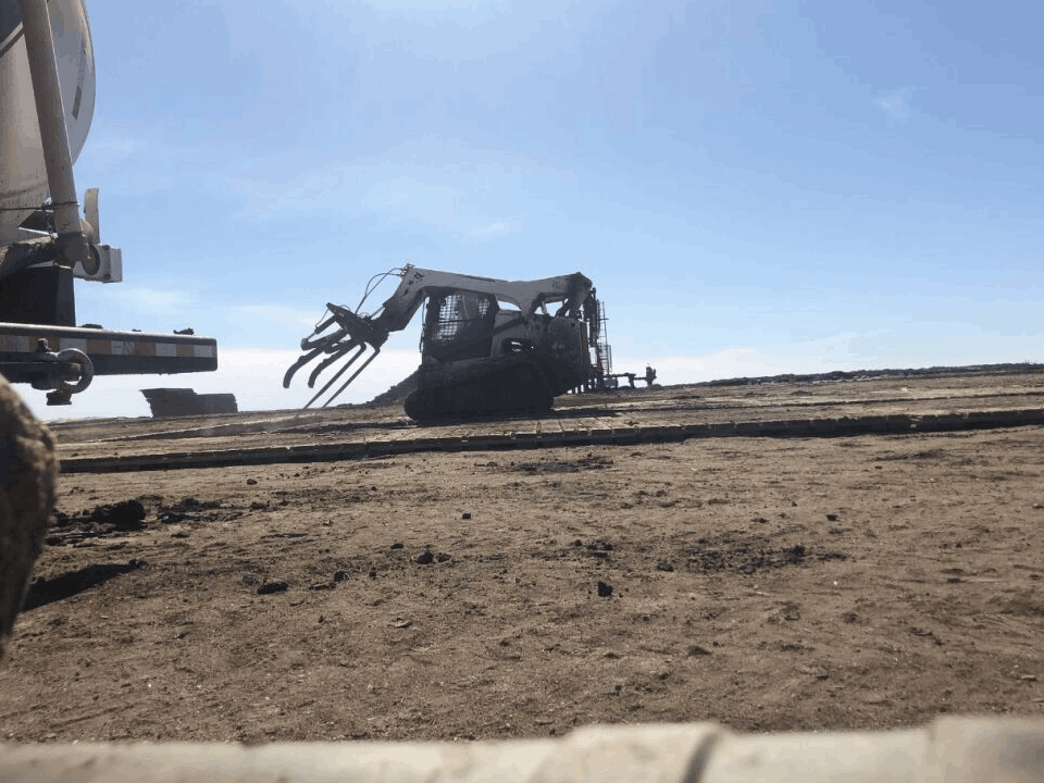 equipment laying rig